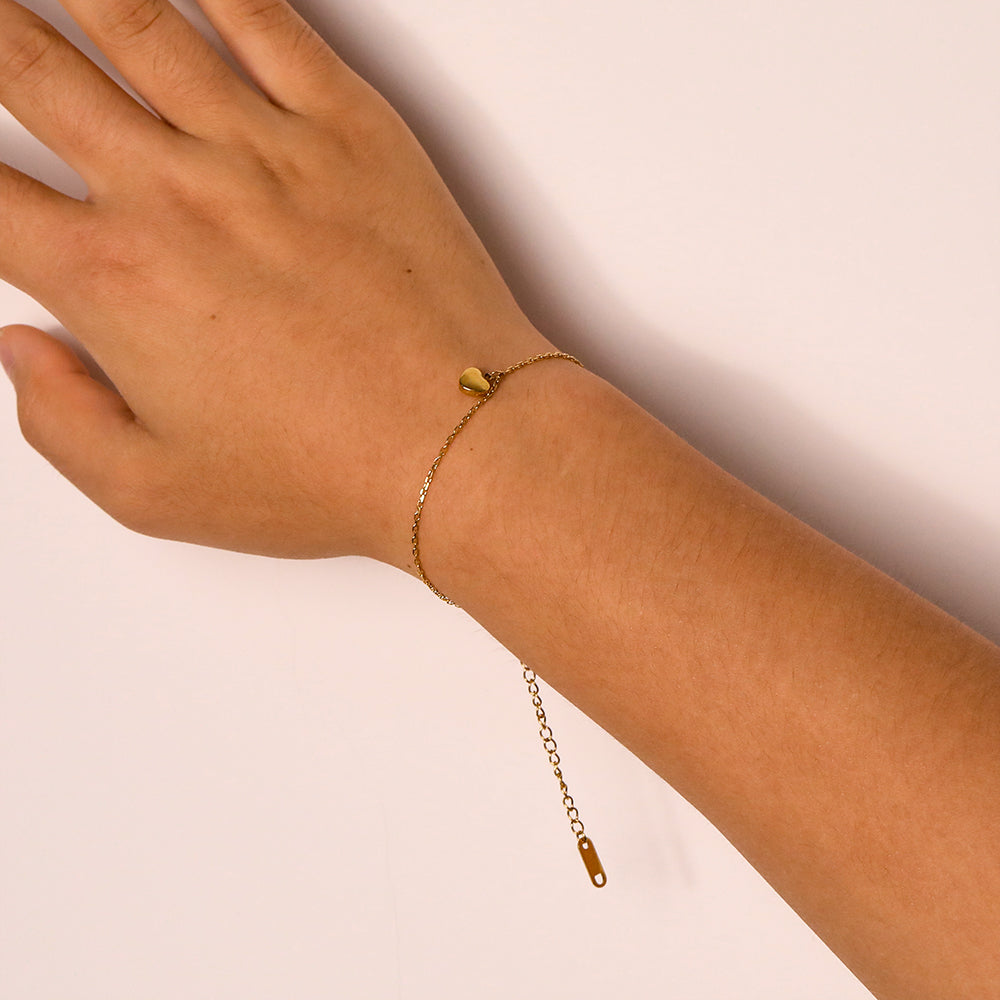 Vela Heart Charm Chain Bracelet