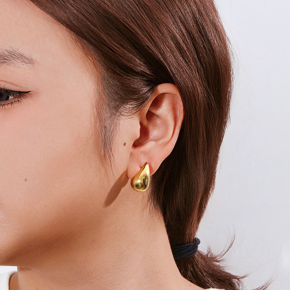 The Élodie Teardrop Earrings